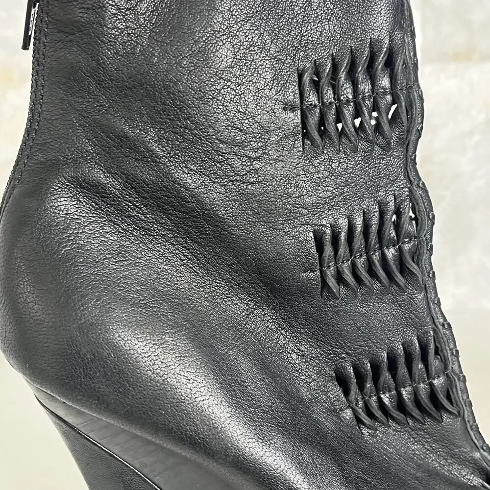 Sam Edelman Krosby Black Leather Cut-Out Ankle Bootie Heels Women's Size 11M